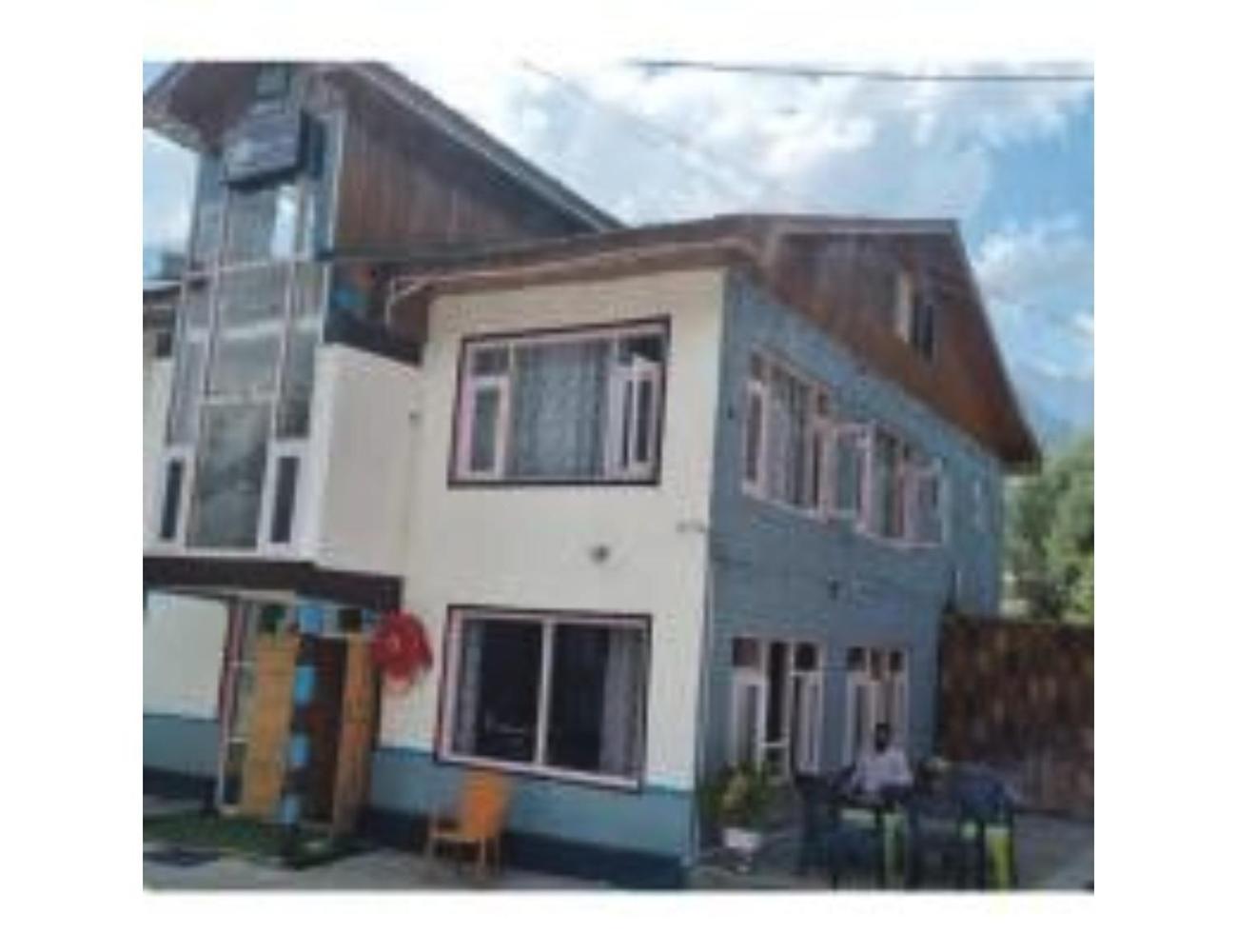 New Relax Inn, Pahalgam, 2 Km From Lidder Valley エクステリア 写真