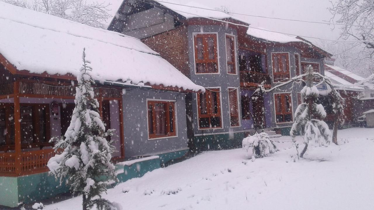 New Relax Inn, Pahalgam, 2 Km From Lidder Valley エクステリア 写真