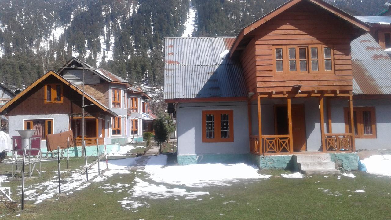 New Relax Inn, Pahalgam, 2 Km From Lidder Valley エクステリア 写真