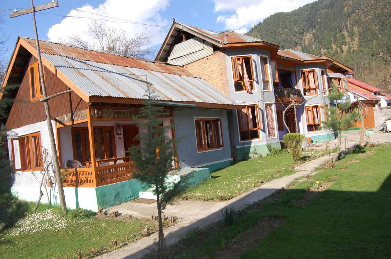 New Relax Inn, Pahalgam, 2 Km From Lidder Valley エクステリア 写真
