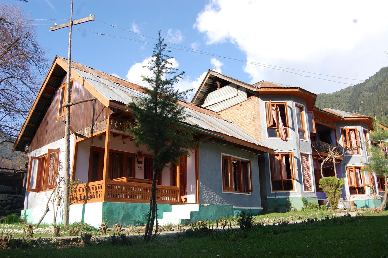 New Relax Inn, Pahalgam, 2 Km From Lidder Valley エクステリア 写真