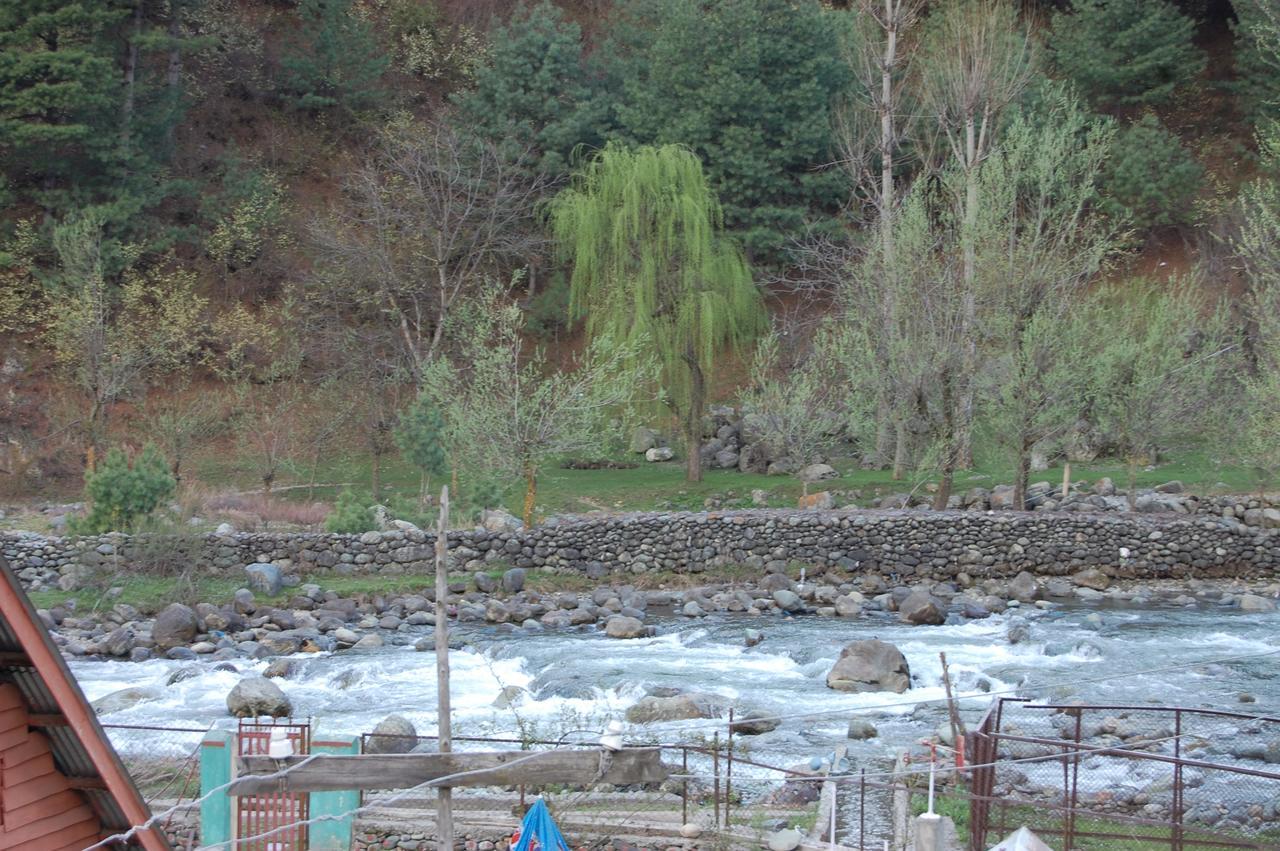 New Relax Inn, Pahalgam, 2 Km From Lidder Valley エクステリア 写真